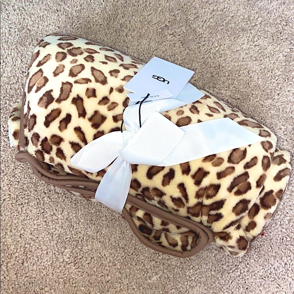 UGG Duffield Throw Blanket